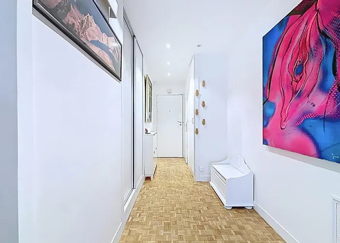 Apartment Bright Family Near Nation